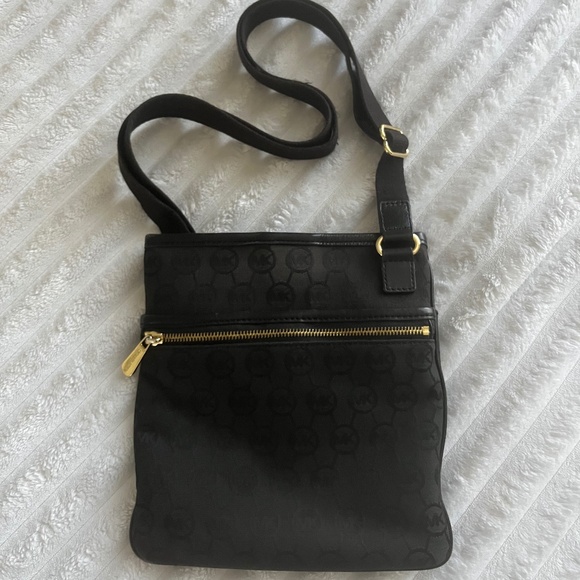 MICHAEL MICHAEL KORS Black Crossbody Bag - Picture 1 of 16